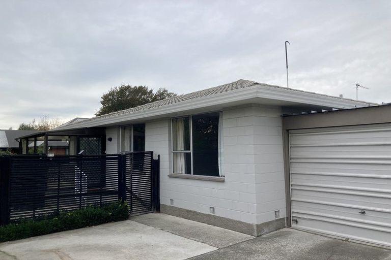 Photo of property in 50 Chipping Lane, Redwood, Christchurch, 8051