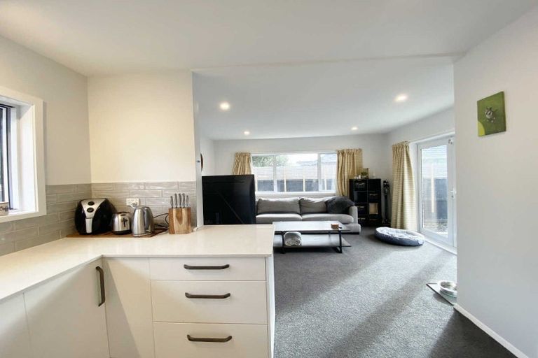 Photo of property in 18 Awatea Road, Hornby, Christchurch, 8042