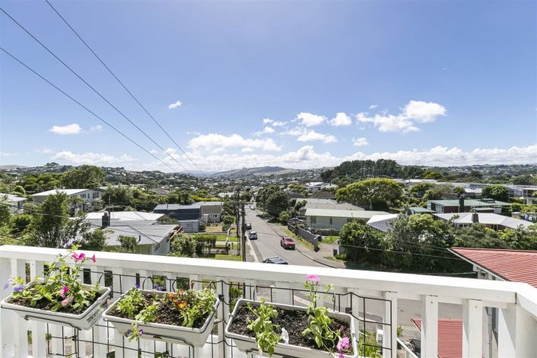 Photo of property in 30f1 Arapiko Street, Johnsonville, Wellington, 6037