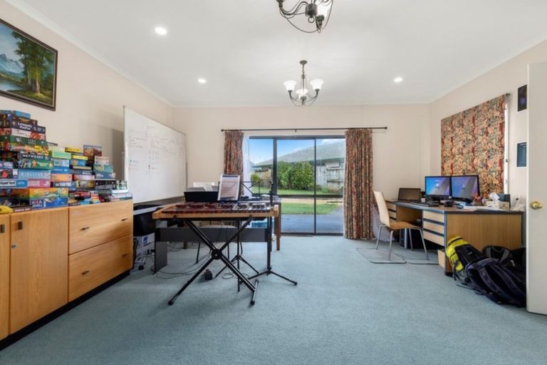 Photo of property in 50 Keswick Crescent, Huntington, Hamilton, 3210