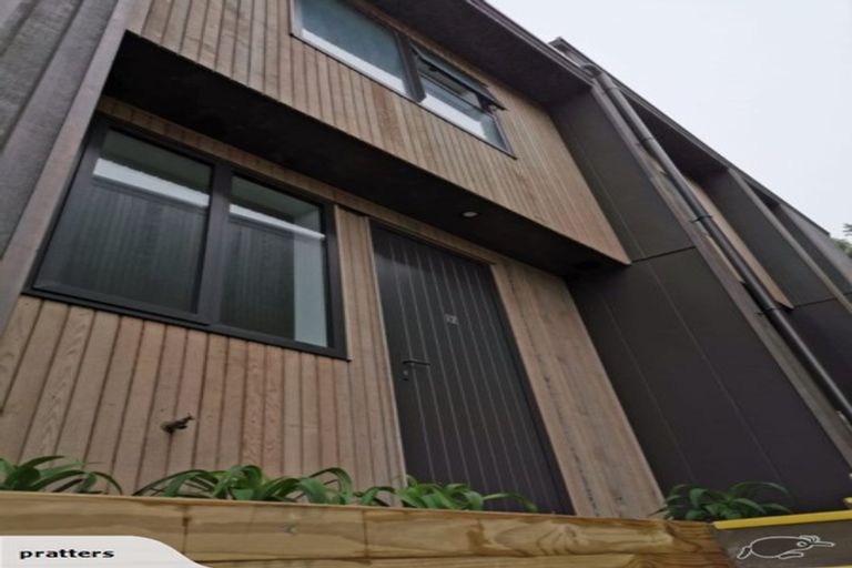 Photo of property in 12/20u Trent Street, Island Bay, Wellington, 6023