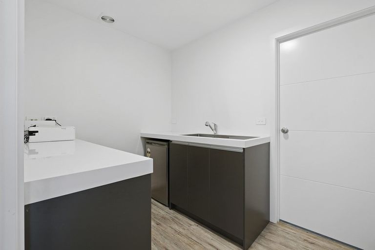 Photo of property in 24 Makomako Road, Wanaka, 9305