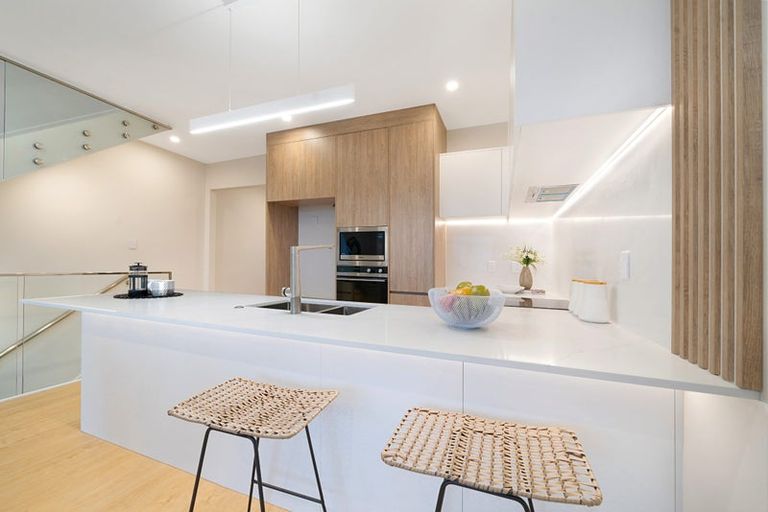 Photo of property in 11a Hebron Road, Waiake, Auckland, 0630