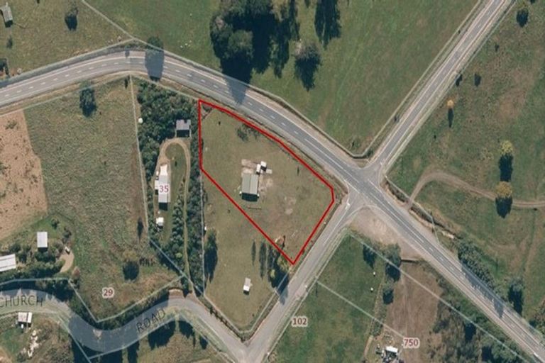 Photo of property in 105 Tamumu Church Road, Otane, 4271