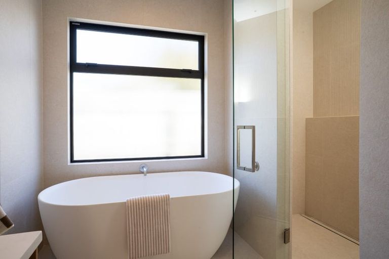 Photo of property in 157 Centaurus Road, Saint Martins, Christchurch, 8022