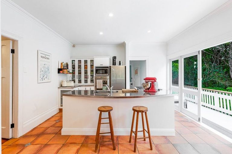 Photo of property in 262 Glengarry Road, Glen Eden, Auckland, 0602