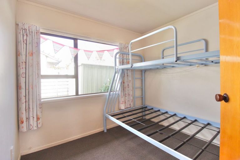 Photo of property in 4/4a Browns Road, Manurewa, Auckland, 2102