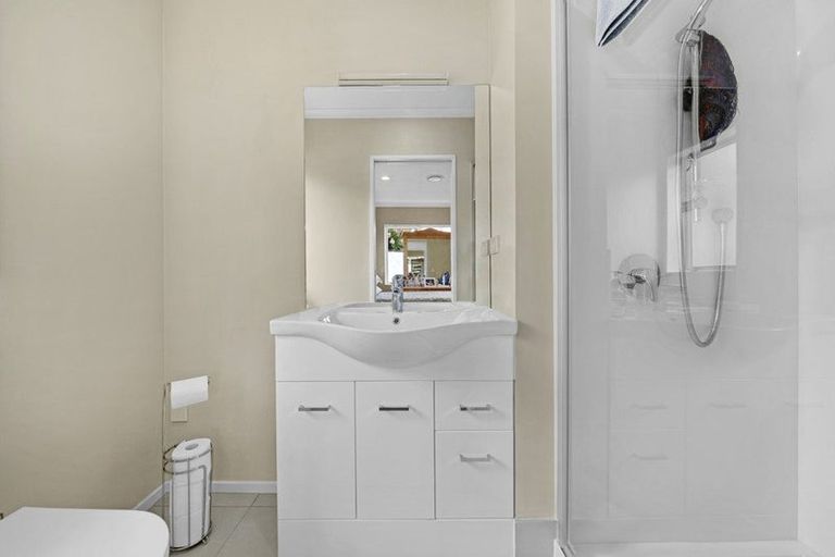 Photo of property in 12 Avonglen Court, Wattle Downs, Auckland, 2103