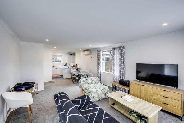 Photo of property in 11 Chester Street, Taradale, Napier, 4112