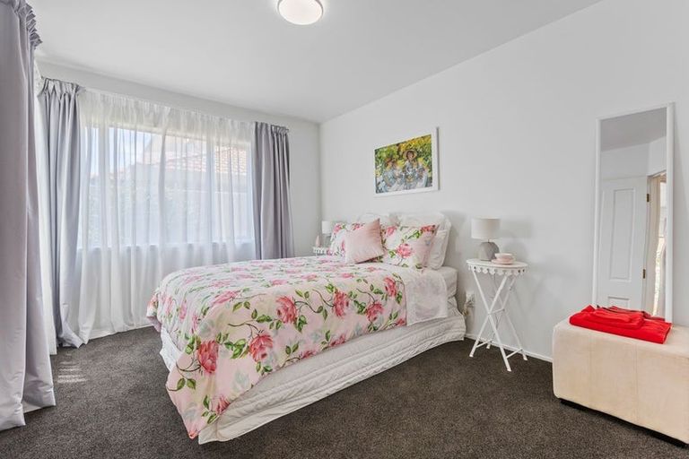 Photo of property in 3b Kawaroa Close, New Plymouth, 4310