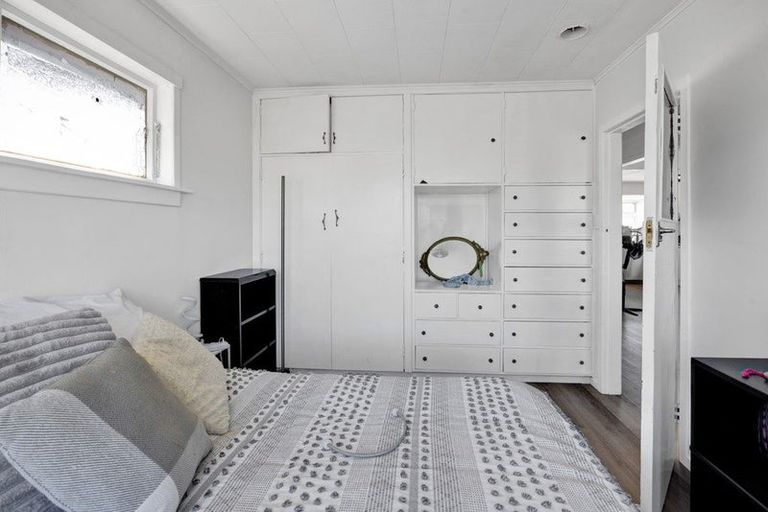 Photo of property in 194 Saint Aubyn Street, New Plymouth, 4310