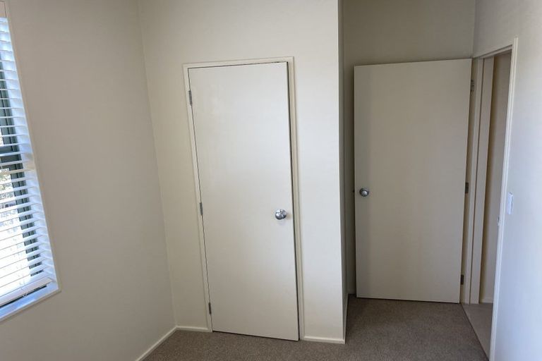 Photo of property in 8/19 Ocean View Road, Hillcrest, Auckland, 0627