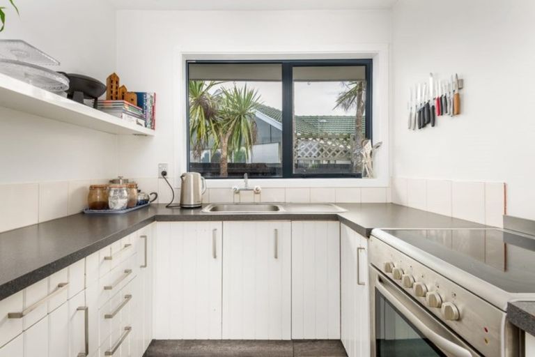 Photo of property in 29 Lamorna Road, Parklands, Christchurch, 8083