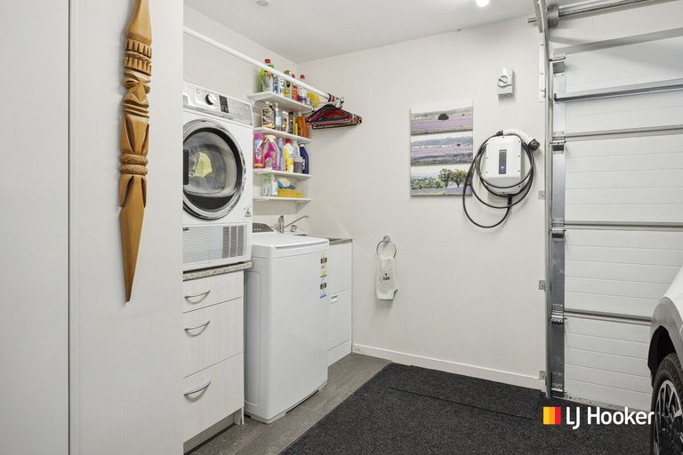 Photo of property in 17 Awa Toru Drive, Fairfield, Dunedin, 9018