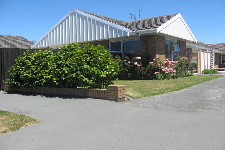 Photo of property in 2/22b Wharenui Road, Upper Riccarton, Christchurch, 8041