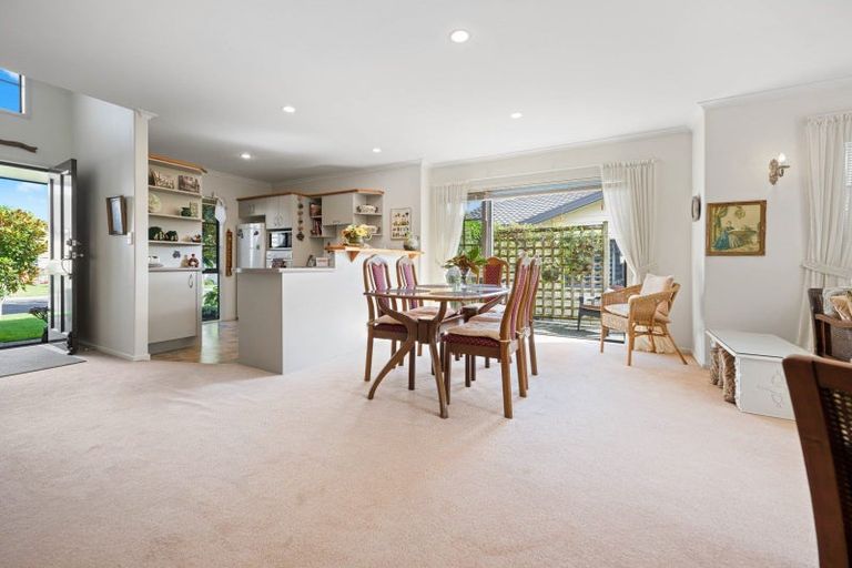 Photo of property in Bramley Gardens, 33/3u Turnbury Court, Rototuna, Hamilton, 3210