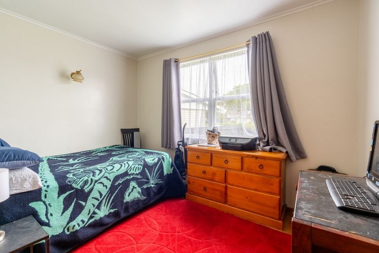 Photo of property in 90 Friedlanders Road, Manurewa, Auckland, 2102