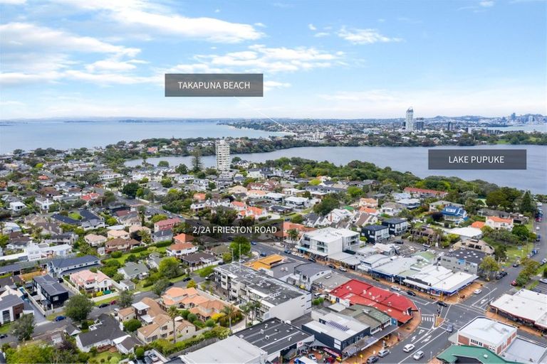 Photo of property in 2a/2 Frieston Road, Milford, Auckland, 0620