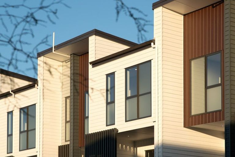 Photo of property in 3/10 Scott Road, Hobsonville, Auckland, 0616