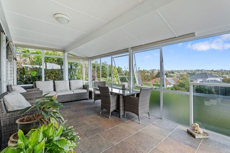 Photo of property in 30 Evelyn Road, Cockle Bay, Auckland, 2014