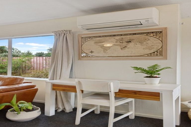 Photo of property in 2/24a Croziers Road, St Albans, Christchurch, 8052