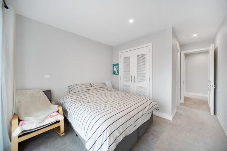 Photo of property in 2 Bela Vista Boulevard, Swanson, Auckland, 0614