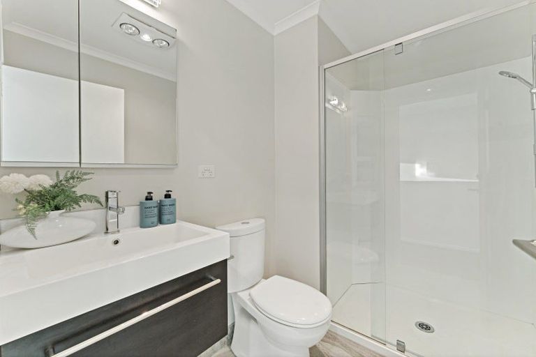 Photo of property in 6 Touhou Road, Hobsonville, Auckland, 0616