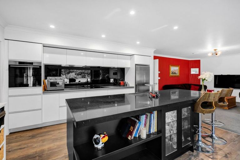 Photo of property in 17a Kauri Street, Inglewood, 4330