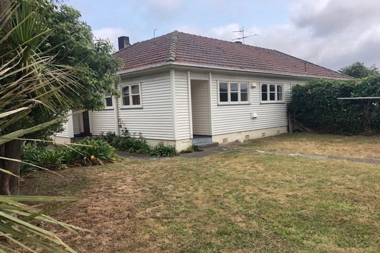 Photo of property in 5-6 Brown Grove, Fairfield, Lower Hutt, 5011