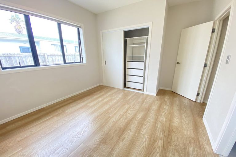 Photo of property in 5 Tawa Road, Te Atatu Peninsula, Auckland, 0610