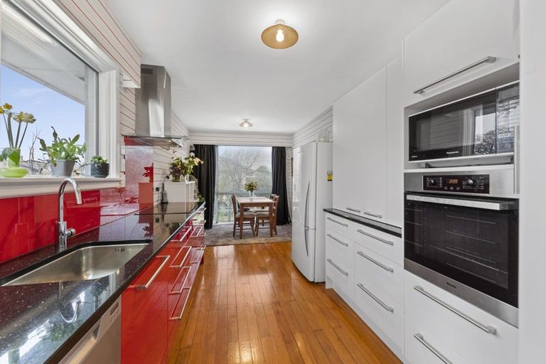 Photo of property in 17 Oriana Crescent, Hornby, Christchurch, 8042