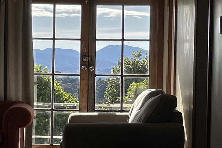 Photo of property in 29 Tanera Crescent, Brooklyn, Wellington, 6021