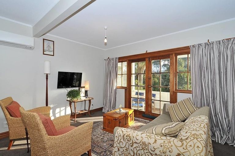 Photo of property in 72 Overtoun Terrace, Hataitai, Wellington, 6021