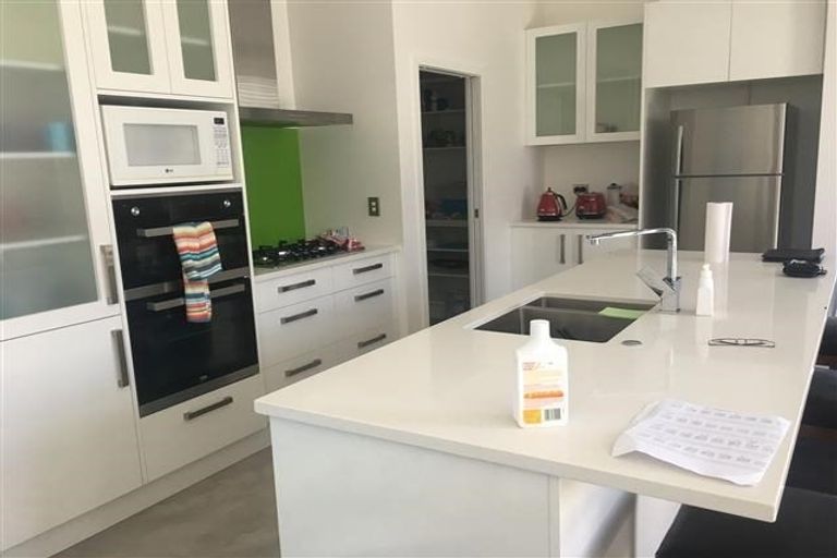 Photo of property in 16 Helen June Avenue, Flagstaff, Hamilton, 3210