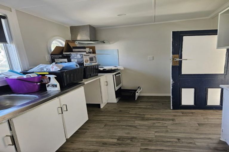 Photo of property in 14 Weymouth Street, New Plymouth, 4310