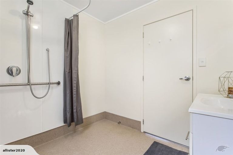 Photo of property in 117 Canongate Street, Birkdale, Auckland, 0626