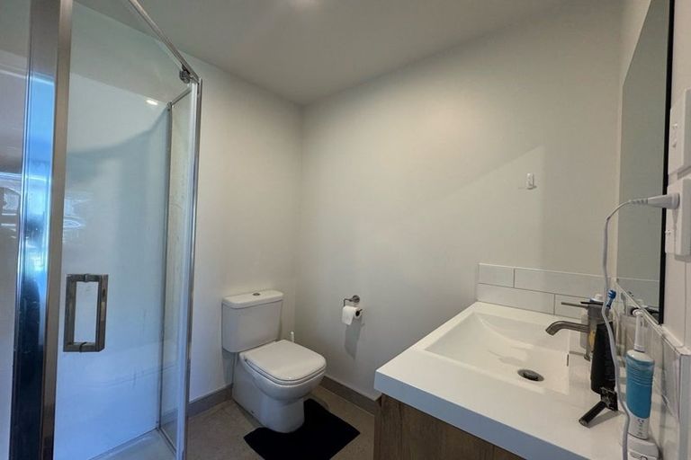 Photo of property in 18 Otaimako Place, Mangere, Auckland, 2022