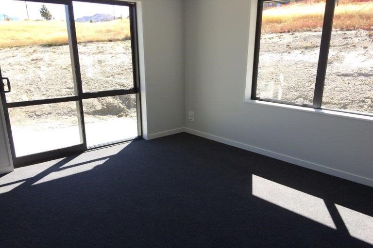 Photo of property in 15 Kirimoko Crescent, Wanaka, 9305