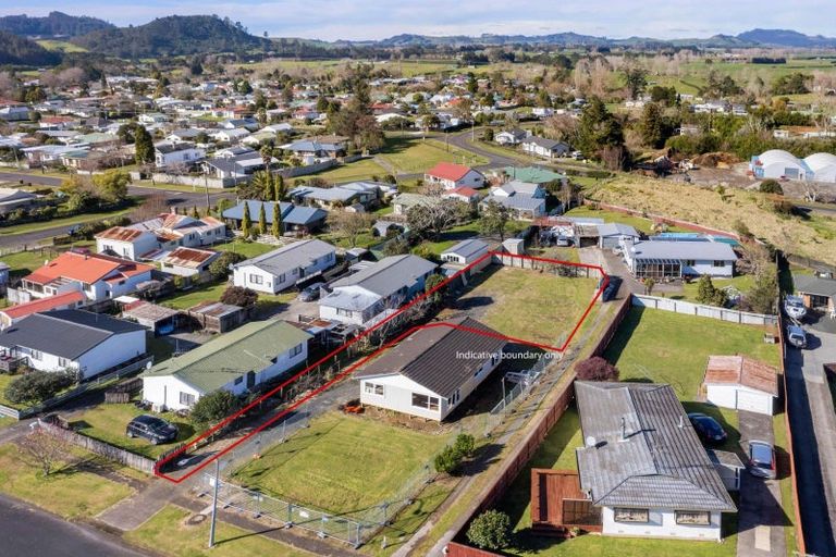 Photo of property in 77 Taurus Crescent, Beach Haven, Auckland, 0626