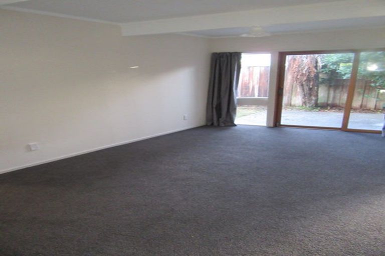 Photo of property in 16 Montana Road, Totara Park, Upper Hutt, 5018