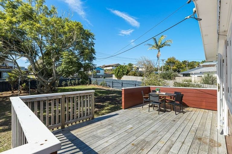 Photo of property in 42 Foster Crescent, Snells Beach, 0920