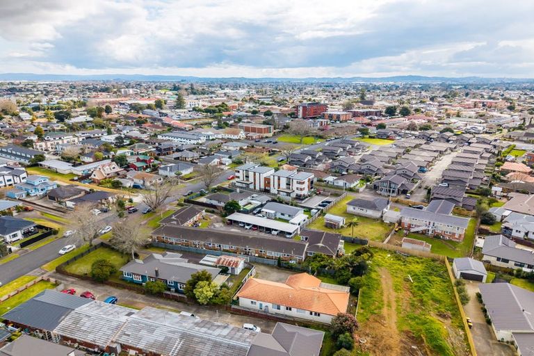 Photo of property in 28 Landscape Road, Papatoetoe, Auckland, 2025