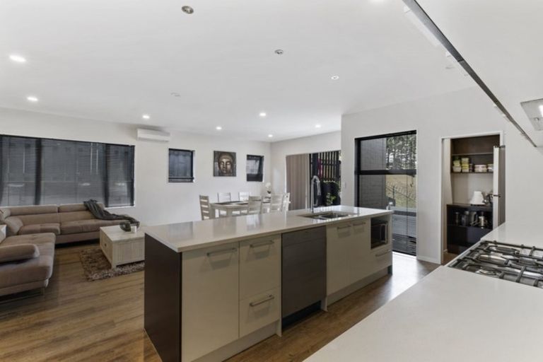 Photo of property in 6 Stile Place, Pukekohe, 2120