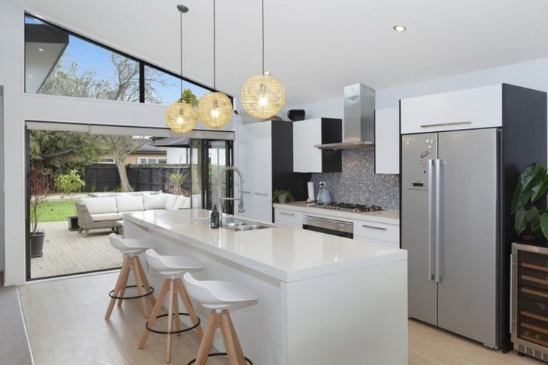 Photo of property in 136 Edgeware Road, St Albans, Christchurch, 8014