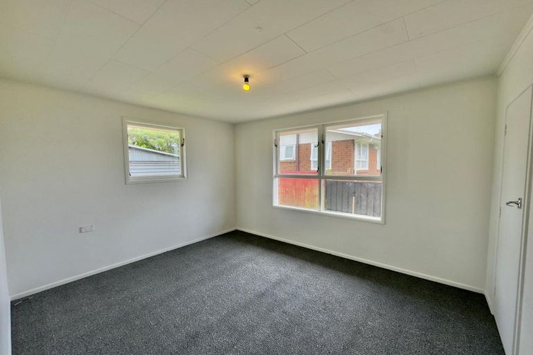 Photo of property in 17 Geoffrey Place, Mangere East, Auckland, 2024