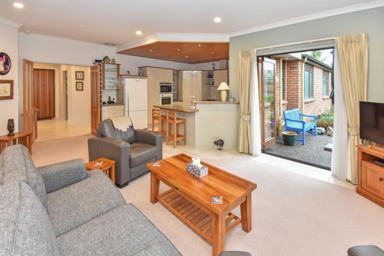 Photo of property in 4 Parkhaven Drive, Rosehill, Papakura, 2113