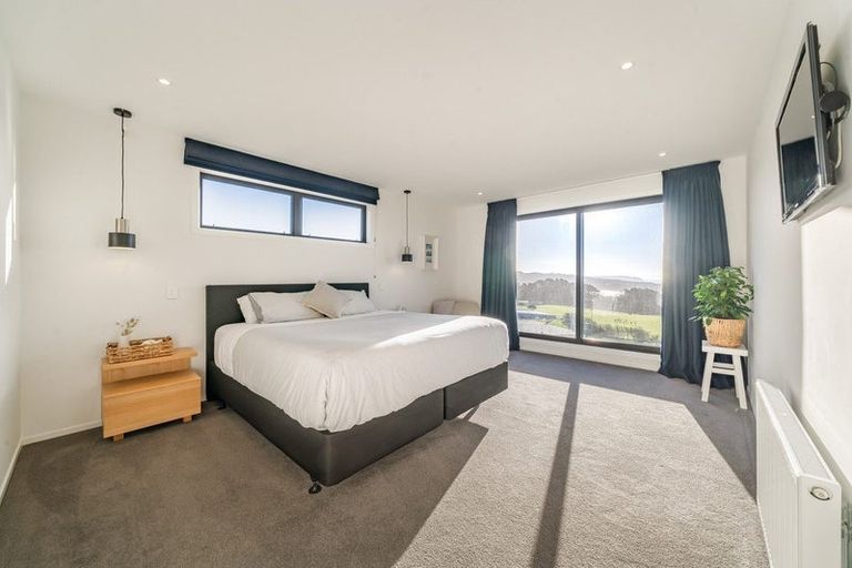 Photo of property in 13 Manapouri Lane, Aotea, Porirua, 5024