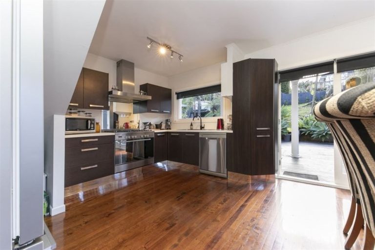 Photo of property in 27 Routley Drive, Glen Eden, Auckland, 0602