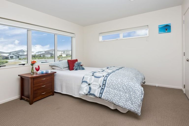Photo of property in 99 Bayvista Drive, Karaka, Papakura, 2113