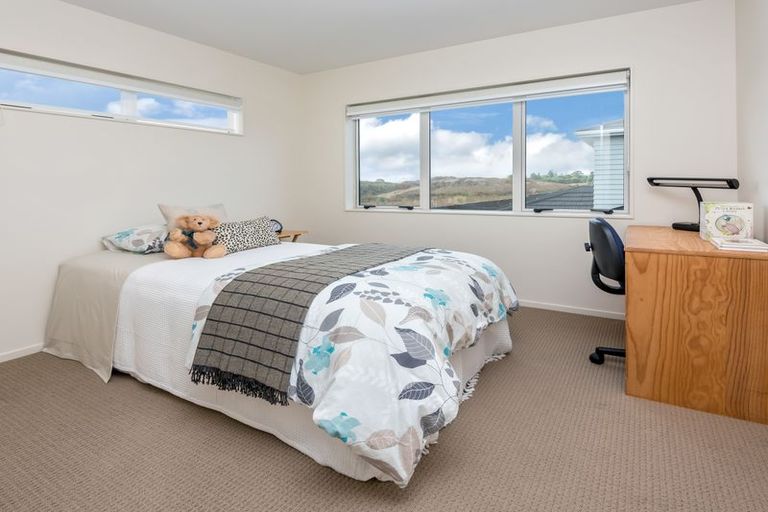 Photo of property in 99 Bayvista Drive, Karaka, Papakura, 2113